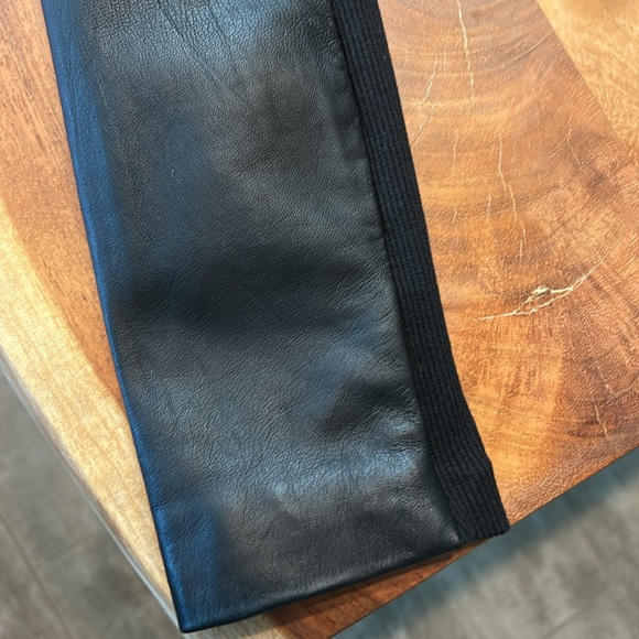 Veda Classic Black Leather Jacket - Picture 5 of 14